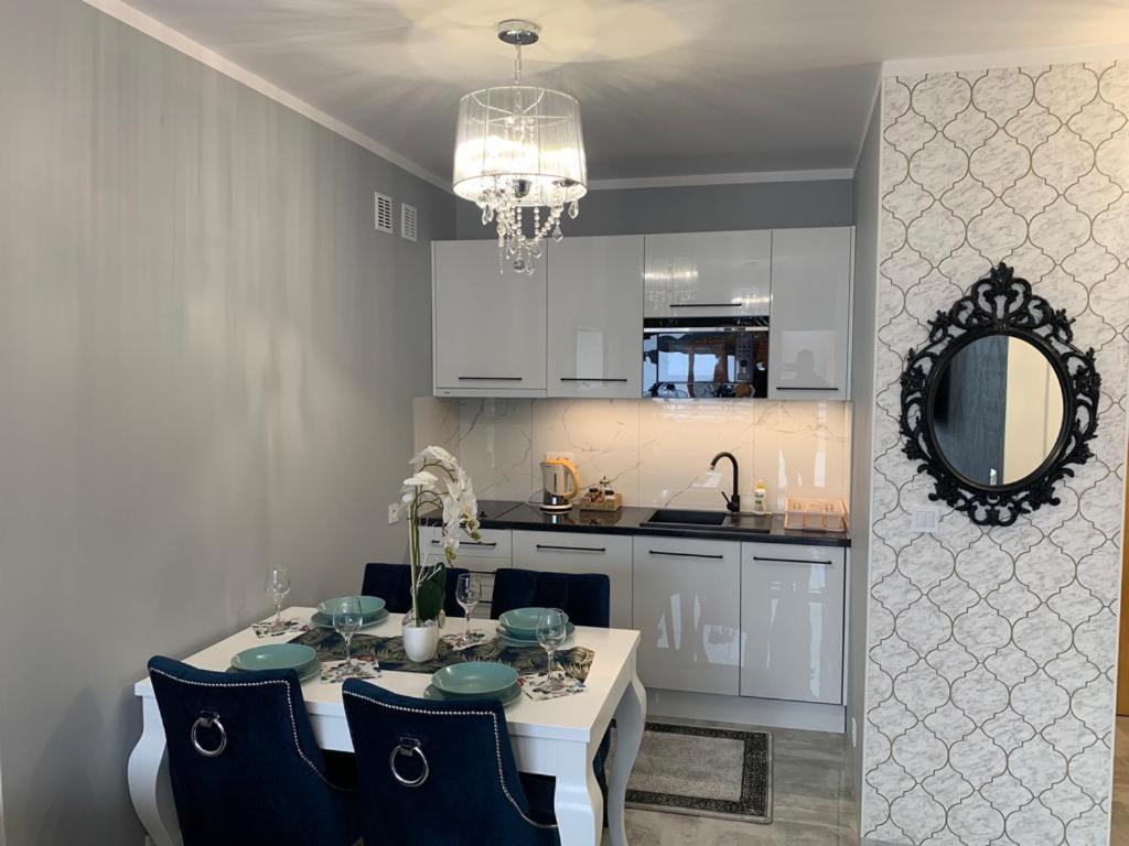 Apartament Rysy Apartamentyzakopianskie Basen Sauna Jacuzzi زاكوباني المظهر الخارجي الصورة